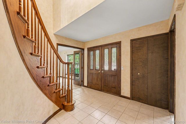 2717 Powderhorn Ridge Road, Rochester Hills, MI 48309