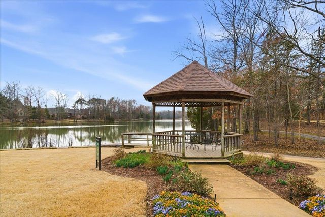 8678 WOOD MILLS DR W, Memphis, TN 38016