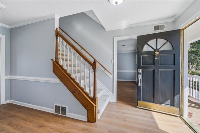 8678 WOOD MILLS DR W, Memphis, TN 38016