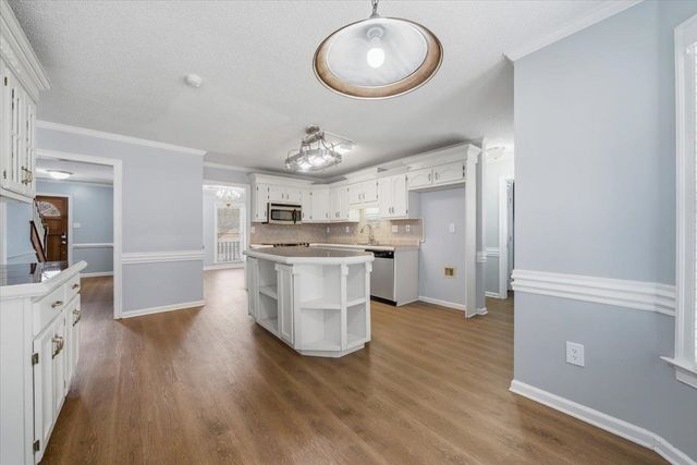 8678 WOOD MILLS DR W, Memphis, TN 38016