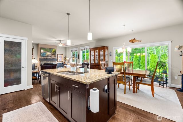 7337 Ashdown Lane SE, Olympia, WA 98513