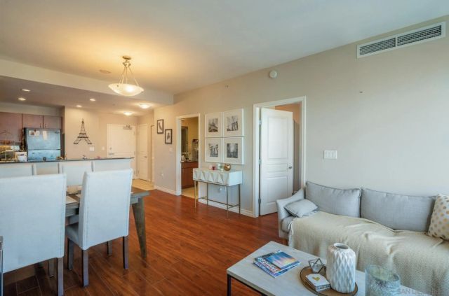 300 W Beech St 1601, San Diego, CA 92101