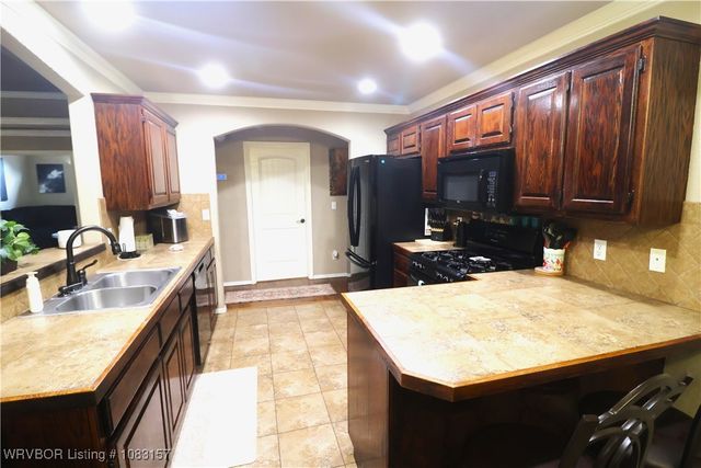 110 Wapiti, Poteau, OK 74953