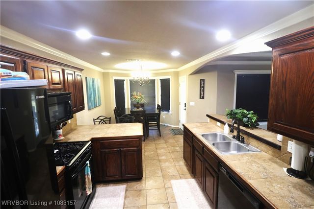 110 Wapiti, Poteau, OK 74953