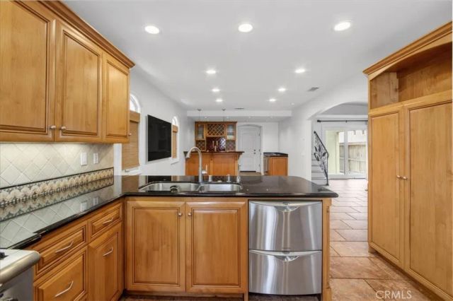 5580 E Saint Irmo Walk, Long Beach, CA 90803