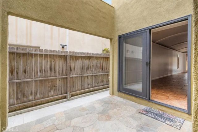 5580 E Saint Irmo Walk, Long Beach, CA 90803