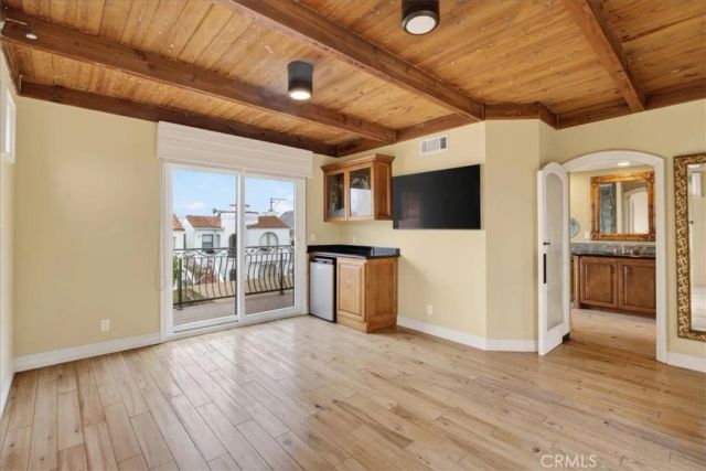5580 E Saint Irmo Walk, Long Beach, CA 90803