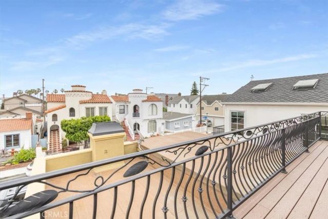 5580 E Saint Irmo Walk, Long Beach, CA 90803