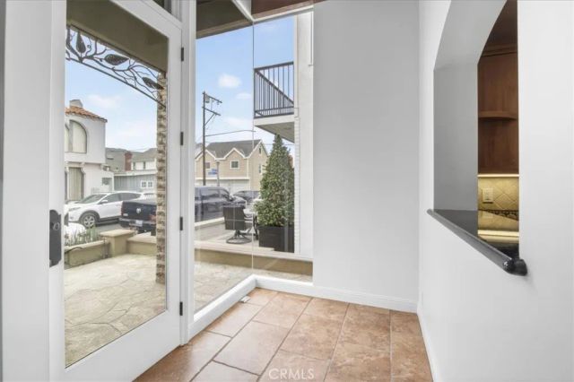 5580 E Saint Irmo Walk, Long Beach, CA 90803