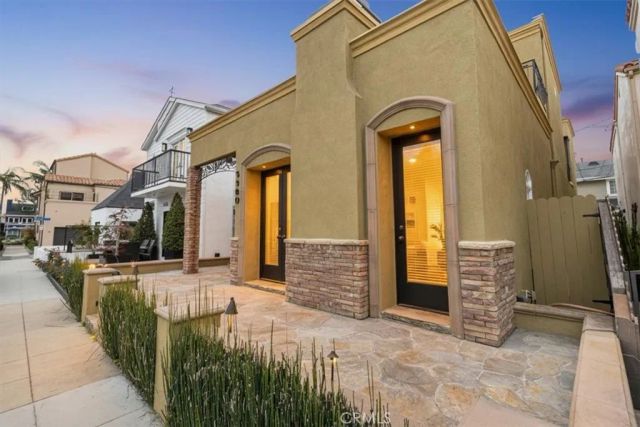 5580 E Saint Irmo Walk, Long Beach, CA 90803