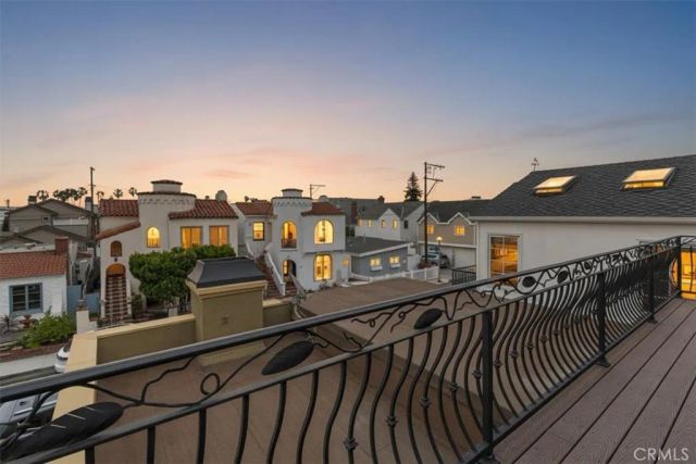 5580 E Saint Irmo Walk, Long Beach, CA 90803