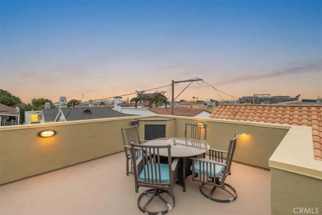 5580 E Saint Irmo Walk, Long Beach, CA 90803