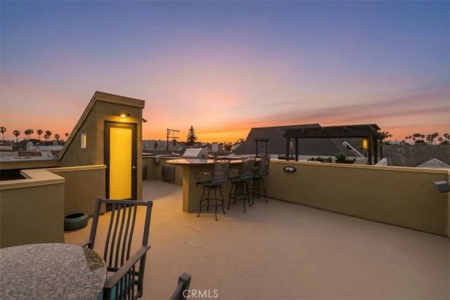 5580 E Saint Irmo Walk, Long Beach, CA 90803