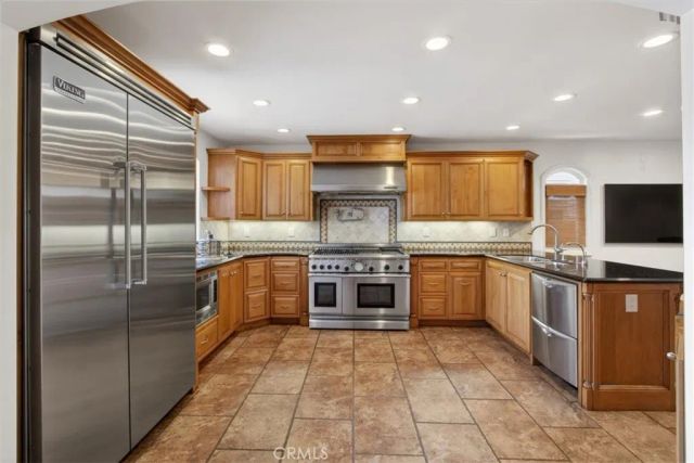 5580 E Saint Irmo Walk, Long Beach, CA 90803