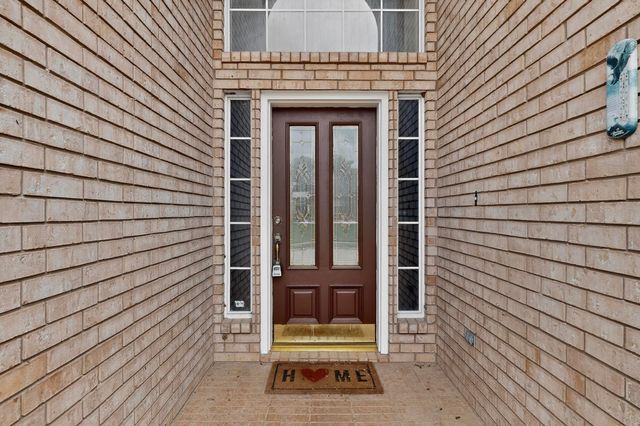 875 San Jacinto Drive, Grand Prairie, TX 75052