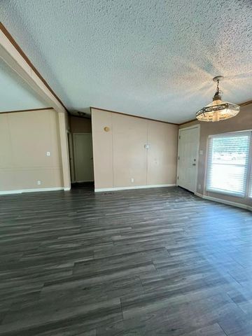 150 Oak Forest DR, Cedar Creek, TX 78612