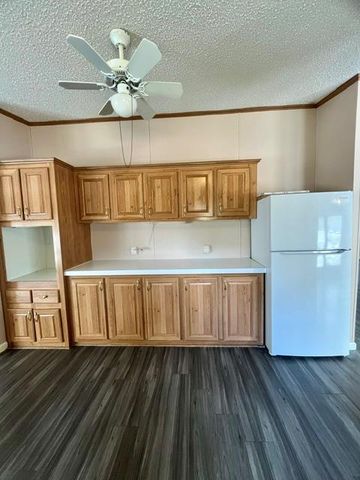 150 Oak Forest DR, Cedar Creek, TX 78612