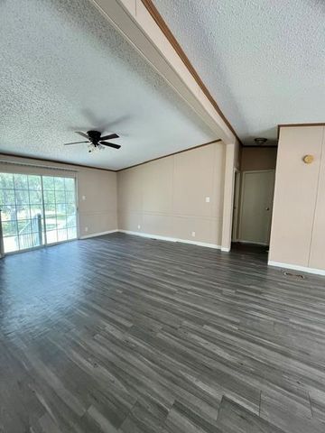 150 Oak Forest DR, Cedar Creek, TX 78612