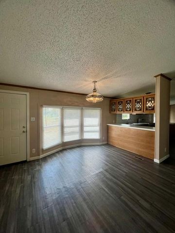 150 Oak Forest DR, Cedar Creek, TX 78612