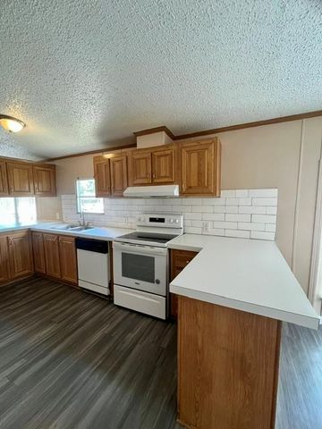 150 Oak Forest DR, Cedar Creek, TX 78612