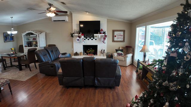 1368 W Hideaway Ln., Hideaway, TX 75771