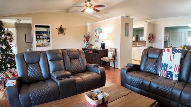 1368 W Hideaway Ln., Hideaway, TX 75771