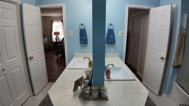 1368 W Hideaway Ln., Hideaway, TX 75771