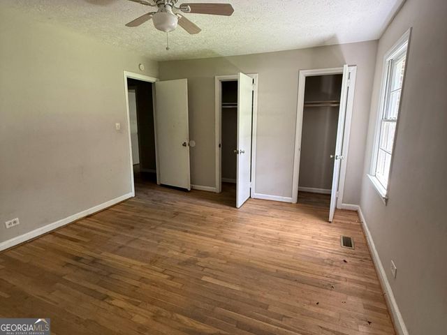 7205 Lakeview Drive SW, Covington, GA 30014