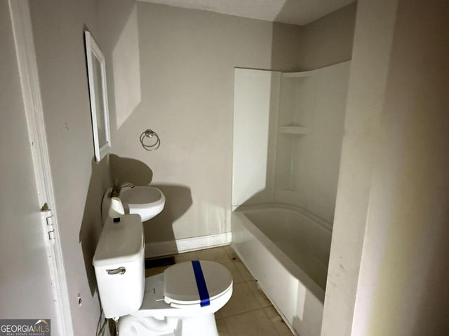 7205 Lakeview Drive SW, Covington, GA 30014