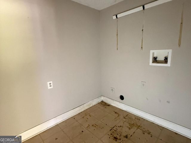 7205 Lakeview Drive SW, Covington, GA 30014