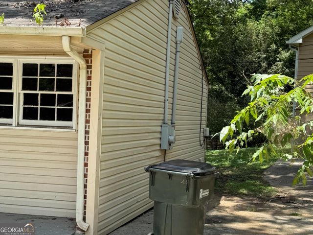 7205 Lakeview Drive SW, Covington, GA 30014