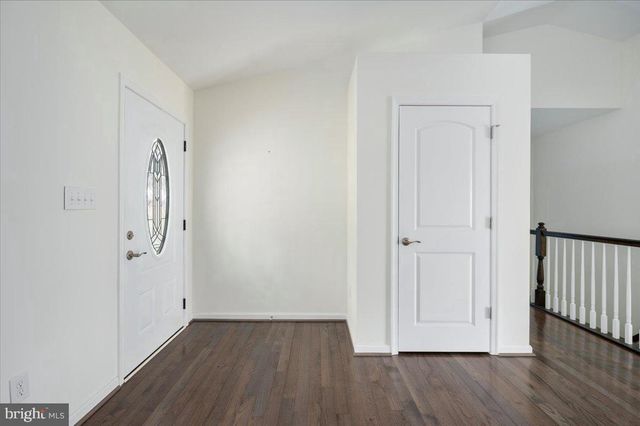 25 DEER TRAIL RD, Front Royal, VA 22630