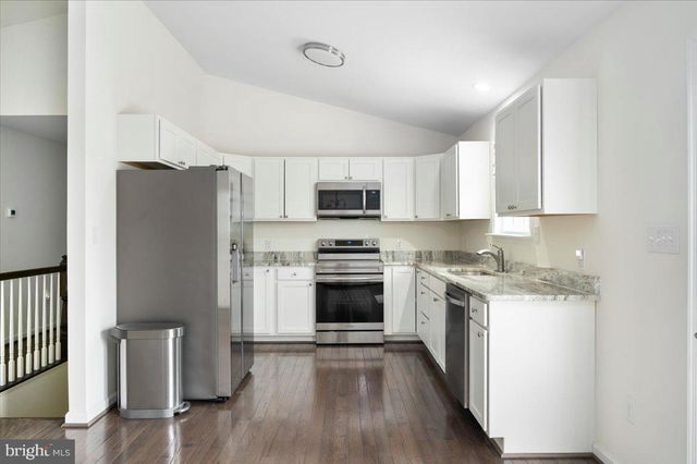 25 DEER TRAIL RD, Front Royal, VA 22630