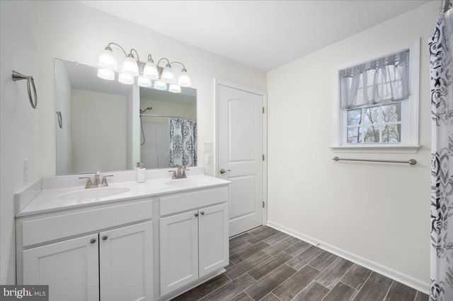 25 DEER TRAIL RD, Front Royal, VA 22630