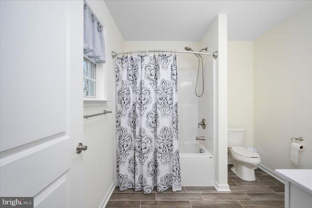 25 DEER TRAIL RD, Front Royal, VA 22630