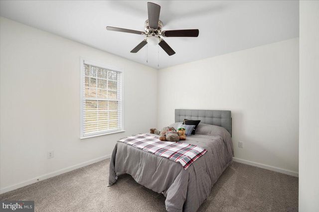 25 DEER TRAIL RD, Front Royal, VA 22630