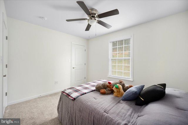 25 DEER TRAIL RD, Front Royal, VA 22630