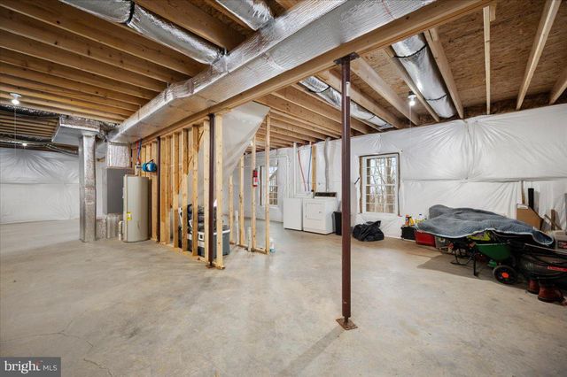 25 DEER TRAIL RD, Front Royal, VA 22630