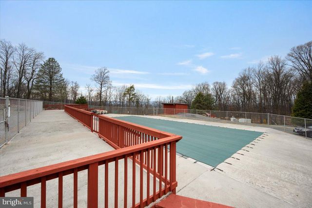 25 DEER TRAIL RD, Front Royal, VA 22630