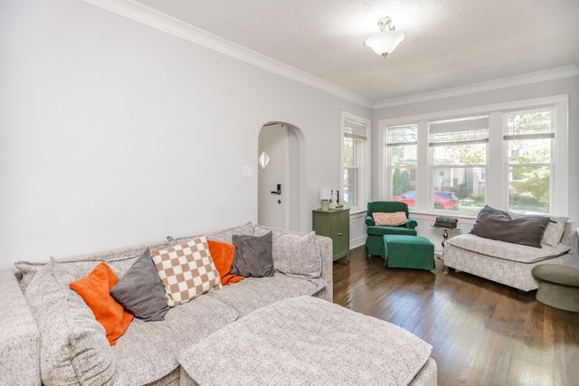 6339 S Troy Street, Chicago, IL 60629