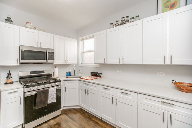 6339 S Troy Street, Chicago, IL 60629