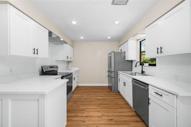 4216 NW 65TH TERRACE, Gainesville, FL 32606