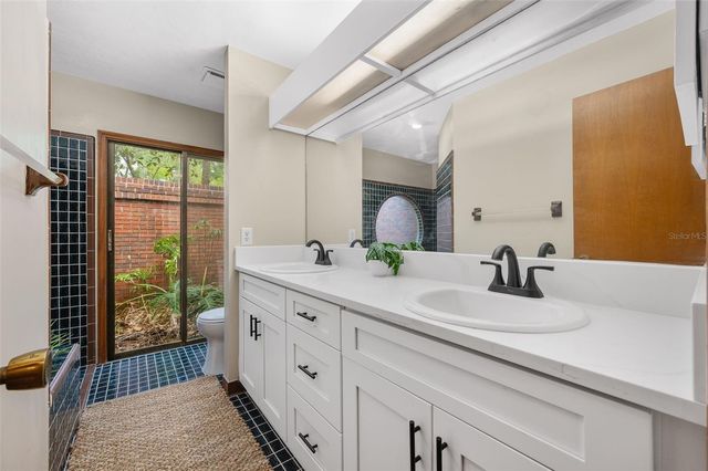 4216 NW 65TH TERRACE, Gainesville, FL 32606
