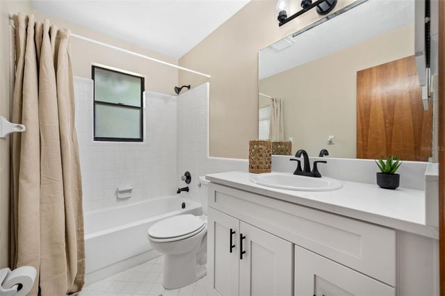 4216 NW 65TH TERRACE, Gainesville, FL 32606