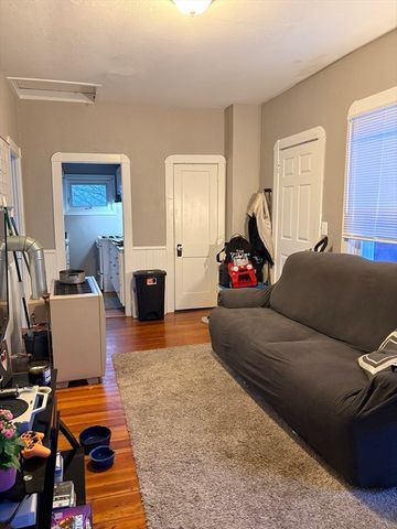 1350 Rodman St, Fall River, MA 02721