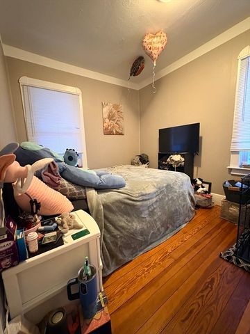 1350 Rodman St, Fall River, MA 02721