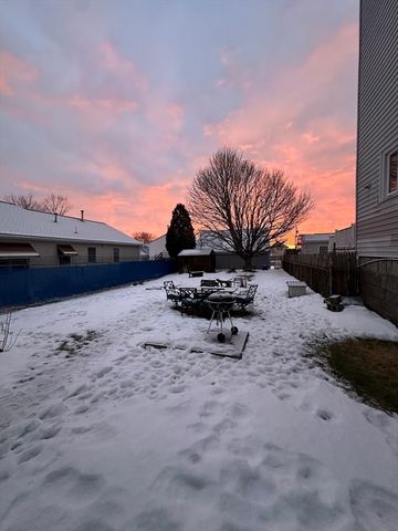 1350 Rodman St, Fall River, MA 02721
