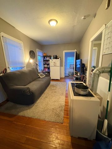 1350 Rodman St, Fall River, MA 02721
