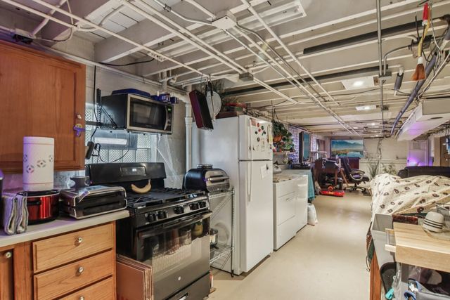 1615 S 20th Avenue, Maywood, IL 60153