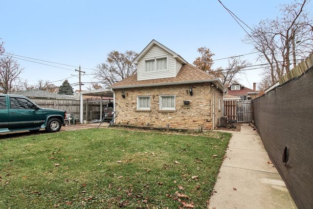 1615 S 20th Avenue, Maywood, IL 60153